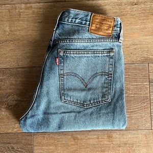 Levi’s Wedgie Icon Jeans